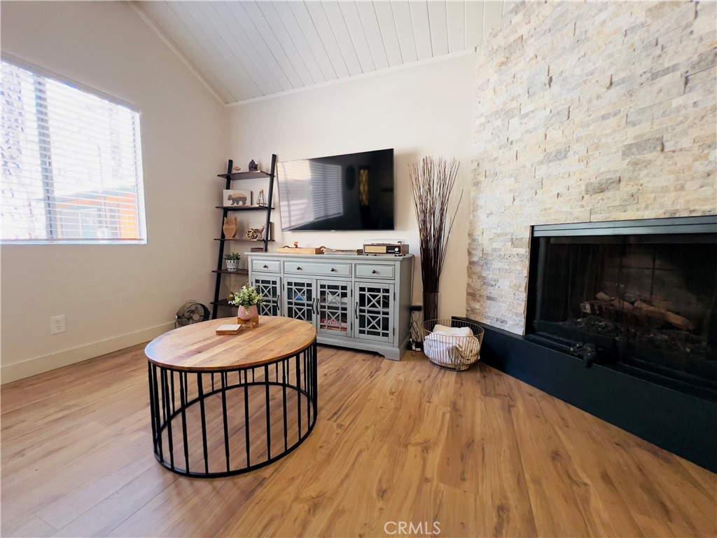 926 E Barker Property Photo 10