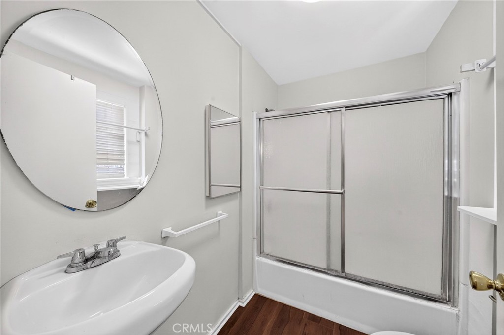 139 S Manhattan Property Photo 11