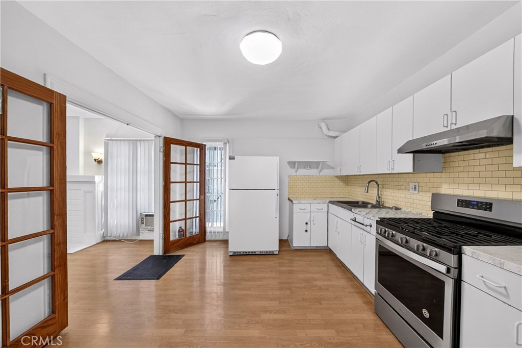 139 S Manhattan Property Photo 15