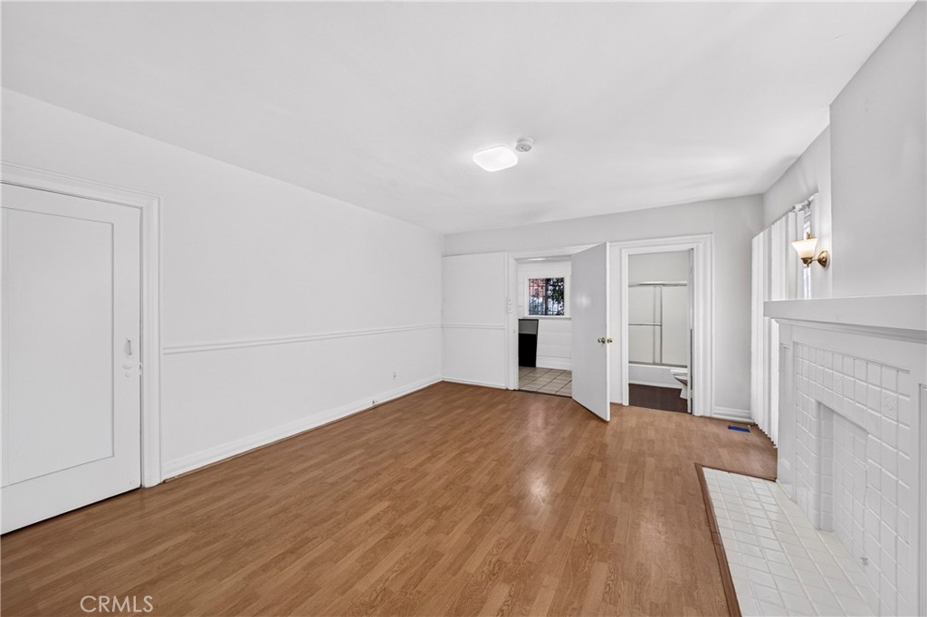 139 S Manhattan Property Photo 16