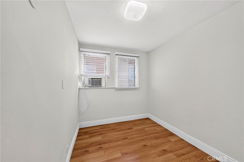 139 S Manhattan Property Photo 17
