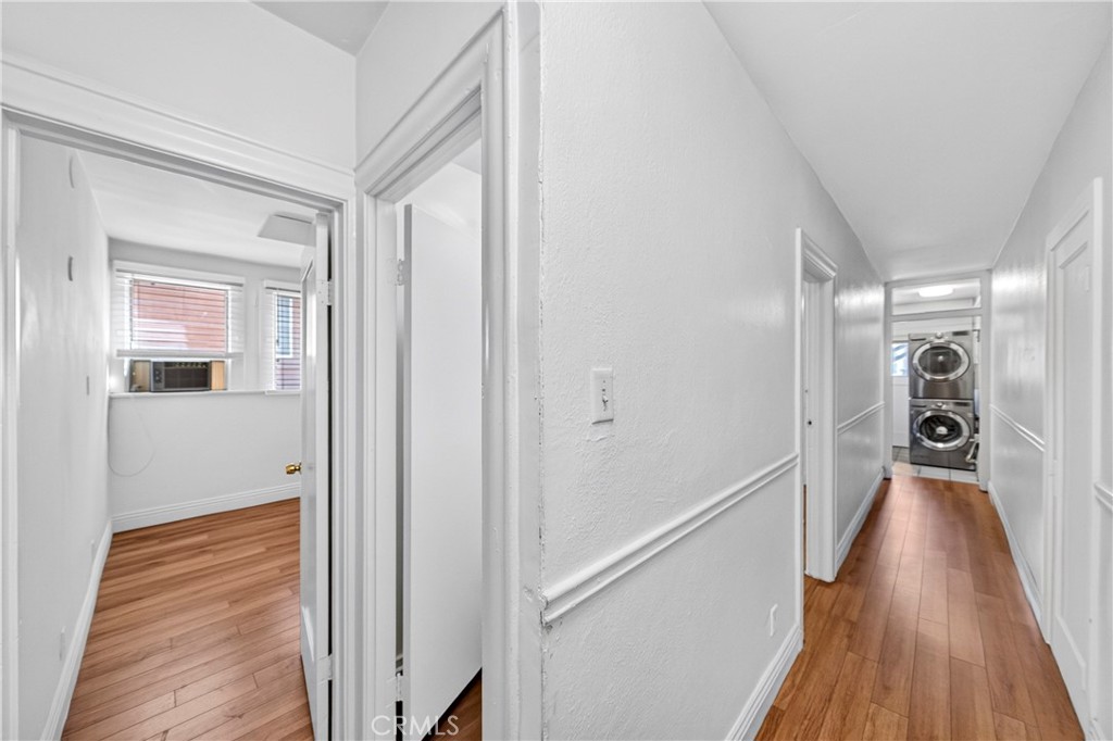 139 S Manhattan Property Photo 20