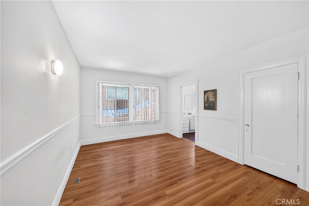 139 S Manhattan Property Photo 21