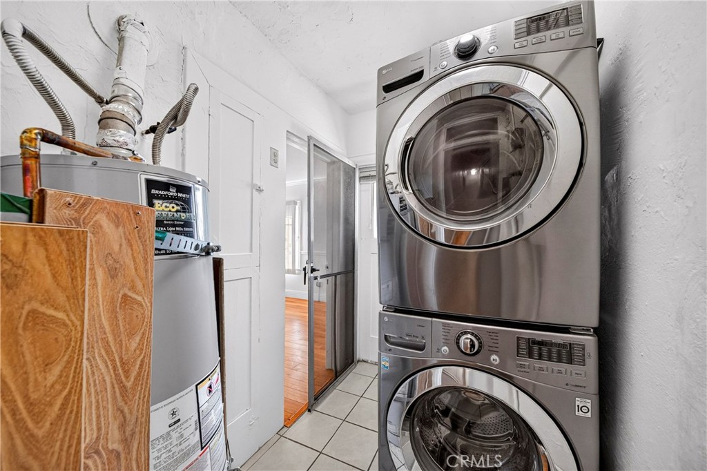 139 S Manhattan Property Photo 26