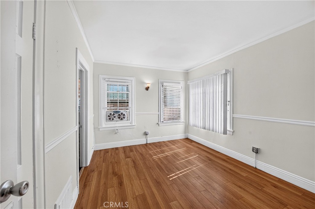 139 S Manhattan Property Photo 27
