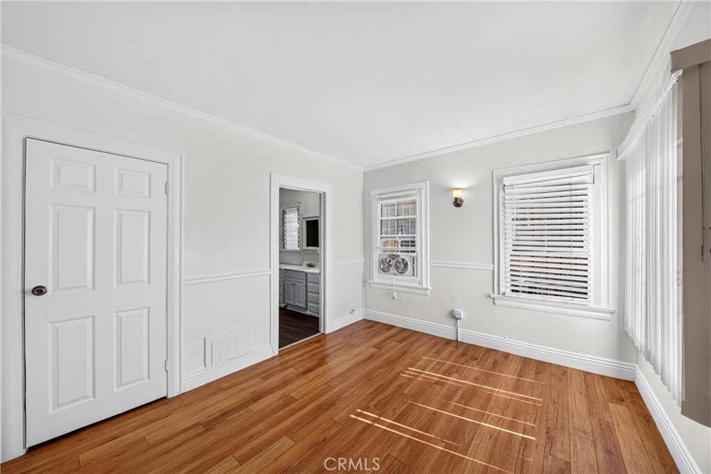 139 S Manhattan Property Photo 28