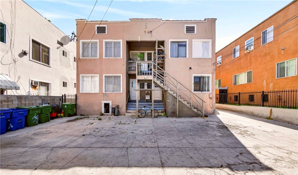 139 S Manhattan Property Photo 31