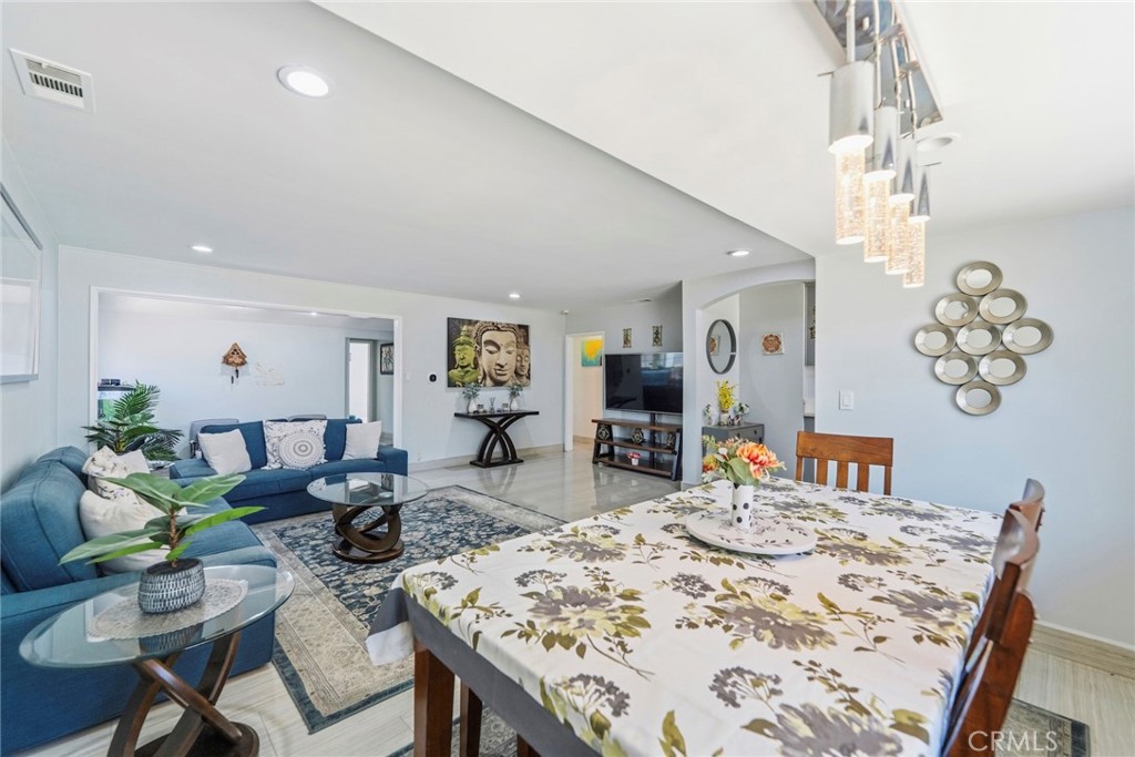9546 Cecilia Property Photo 5