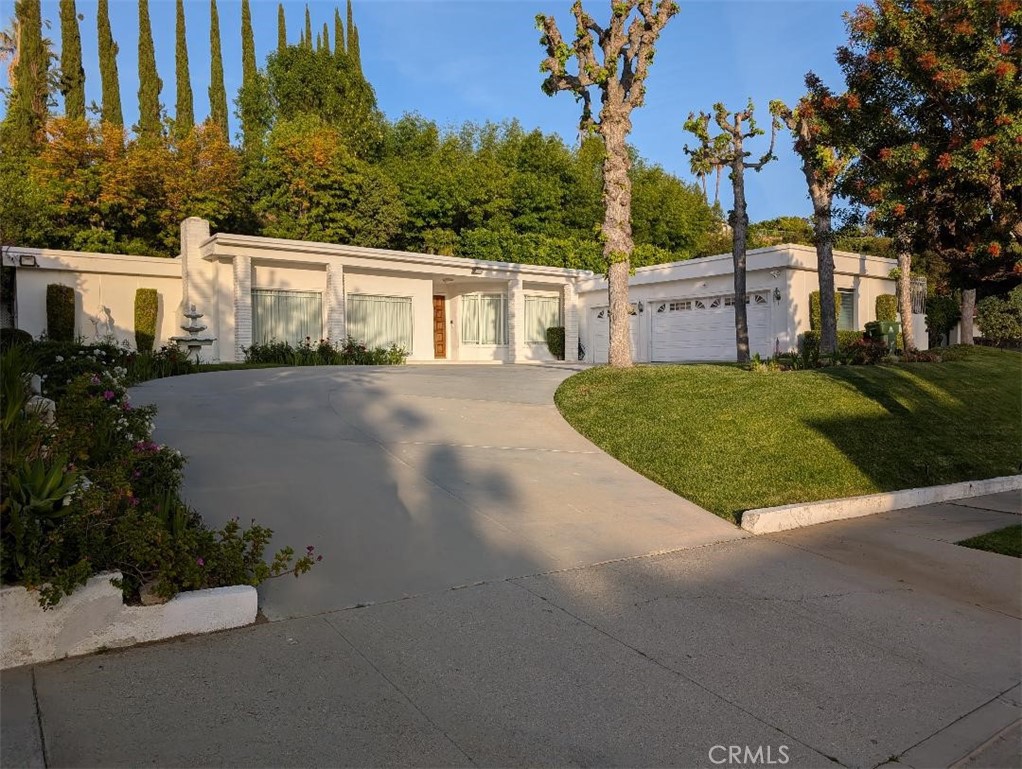 17976 Medley Property Photo 1