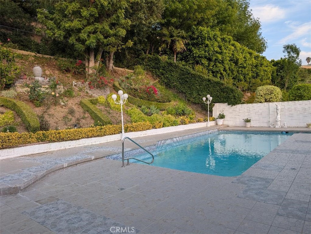 17976 Medley Property Photo 2
