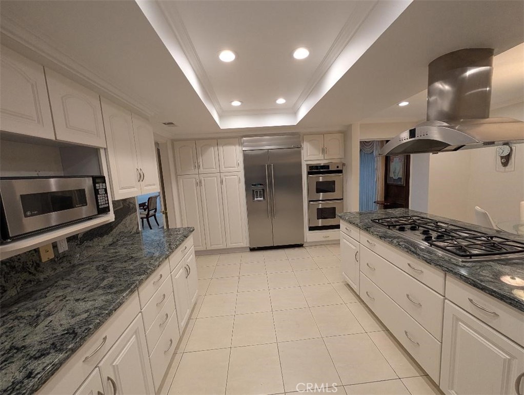 17976 Medley Property Photo 8