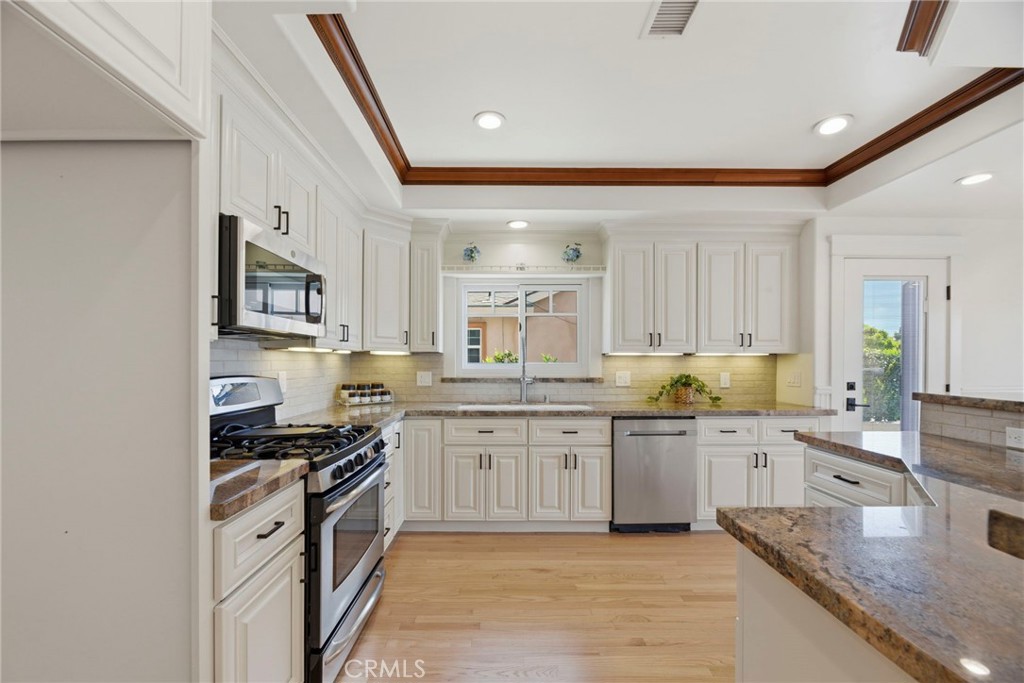 10513 Pangborn Avenue Property Photo 11