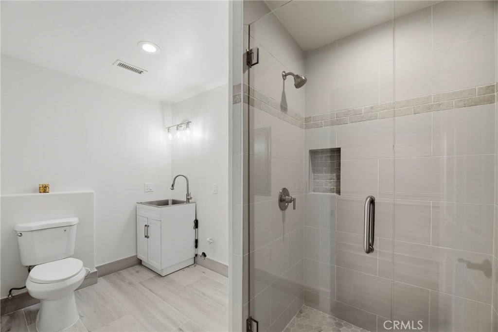 10513 Pangborn Avenue Property Photo 44