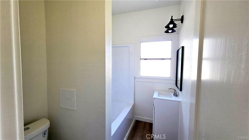973 N Park Property Photo 4