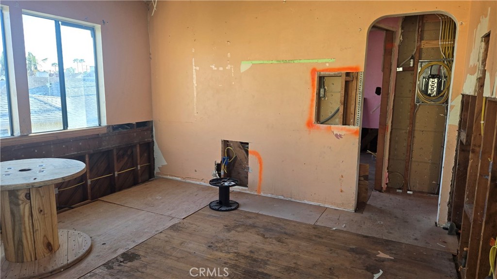 812 N Ridgewood Property Photo 2
