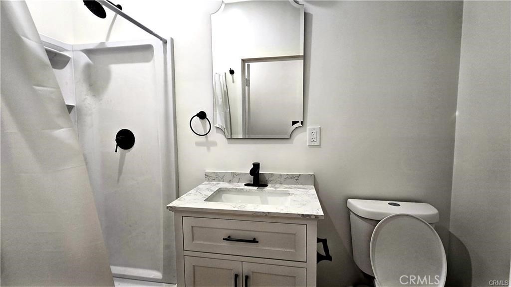 1034 Beacon Property Photo 4