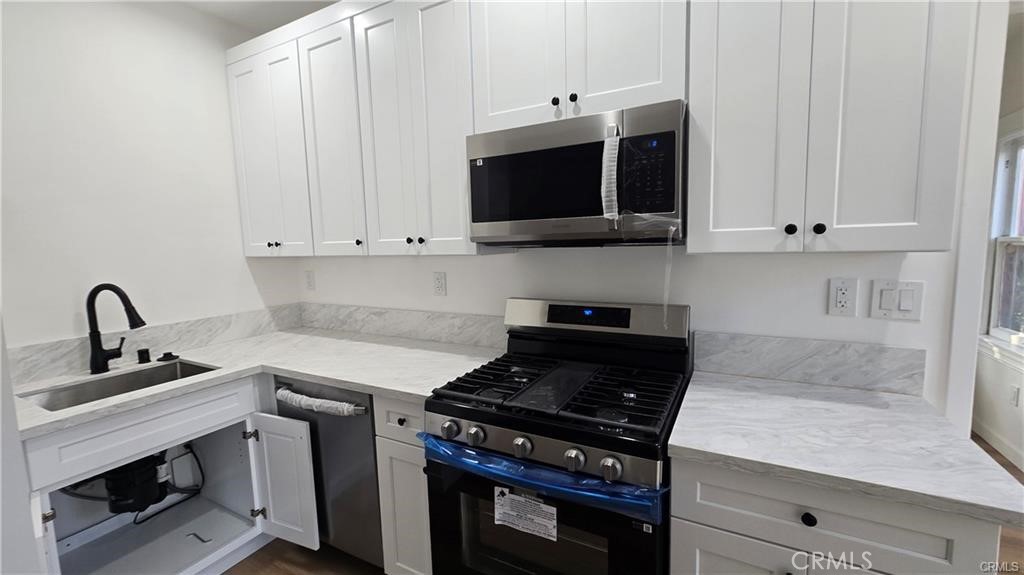 1034 Beacon Property Photo 16