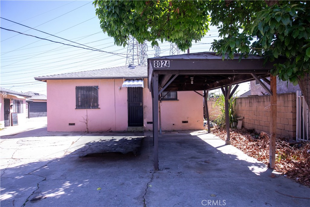 8022 Felix Property Photo 6