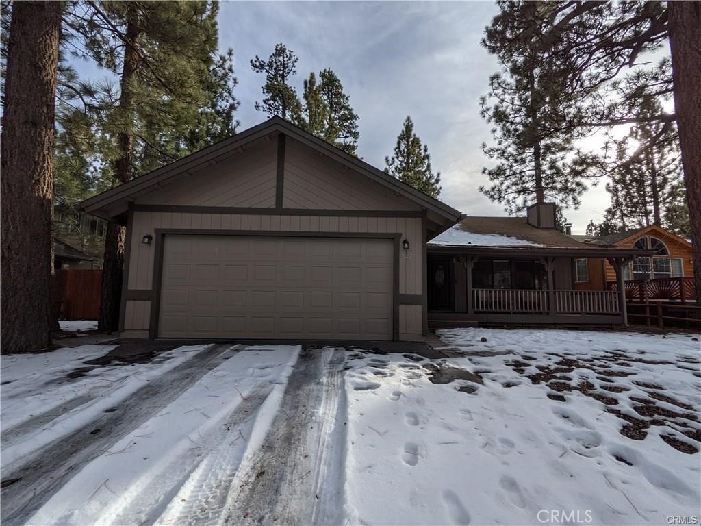 542 E Barker Boulevard Property Photo 2