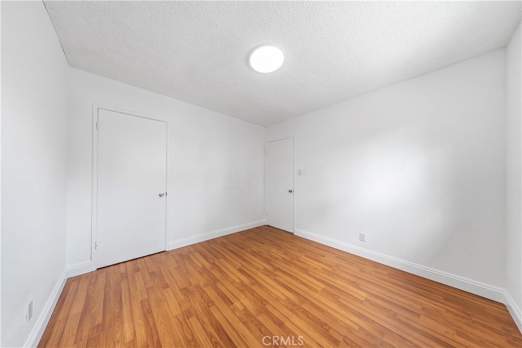 180 E 69th Property Photo 9