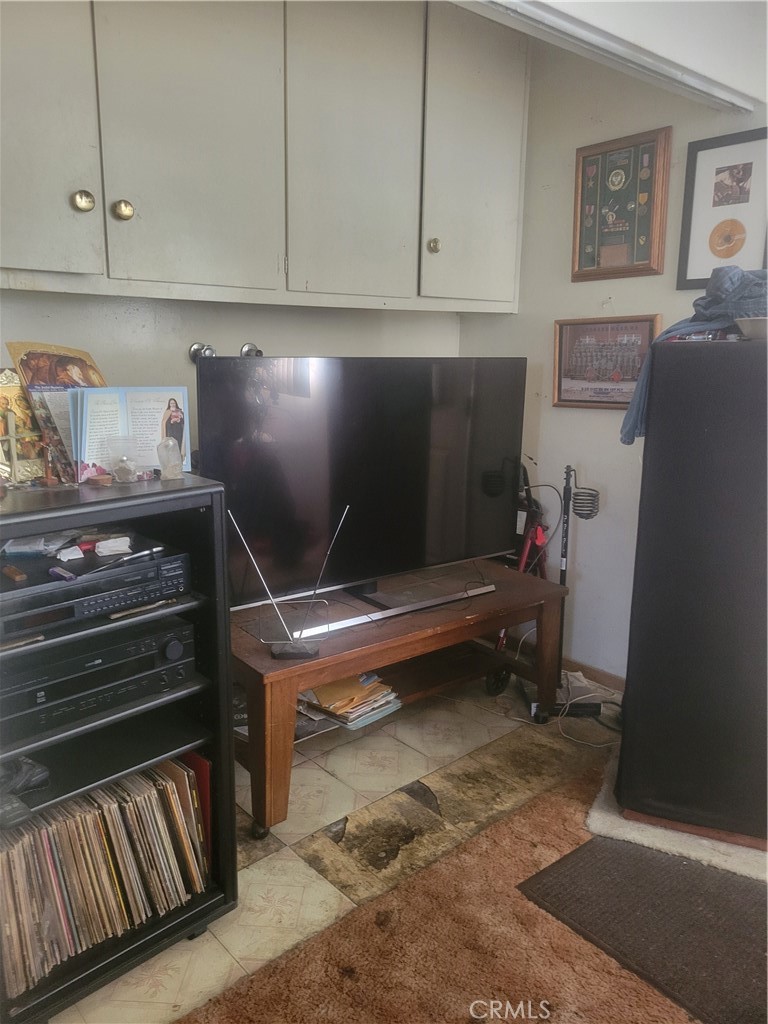 10107 Otis Property Photo 4
