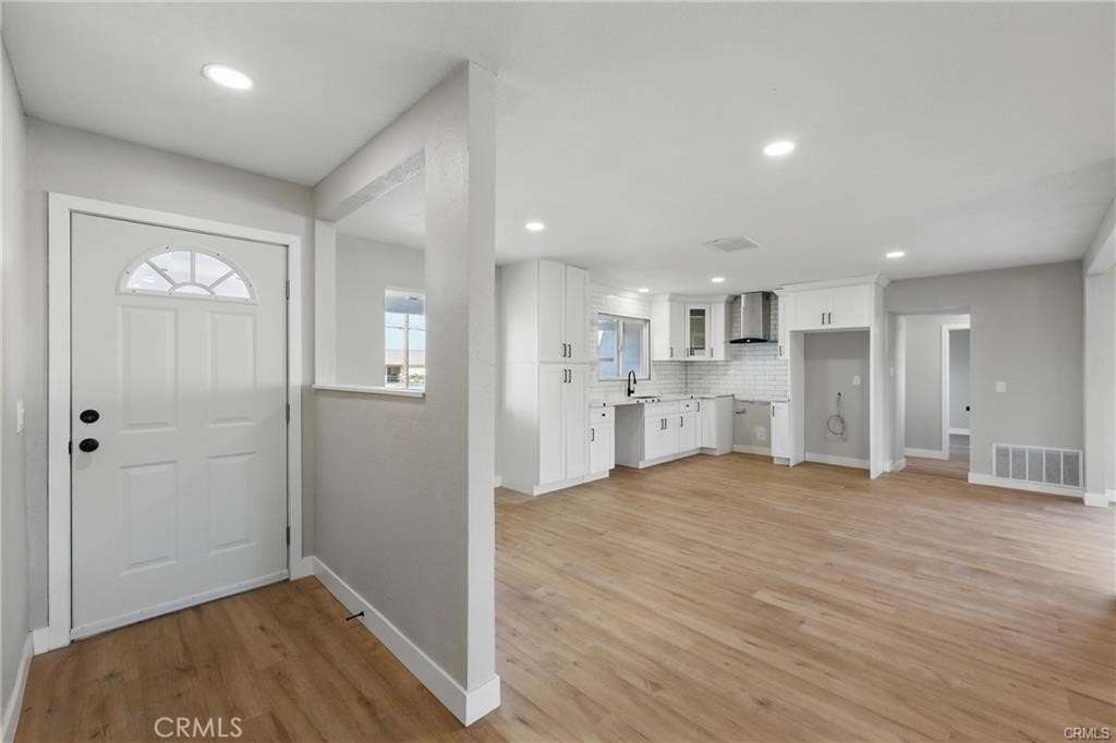 18431 Westlawn Property Photo 4