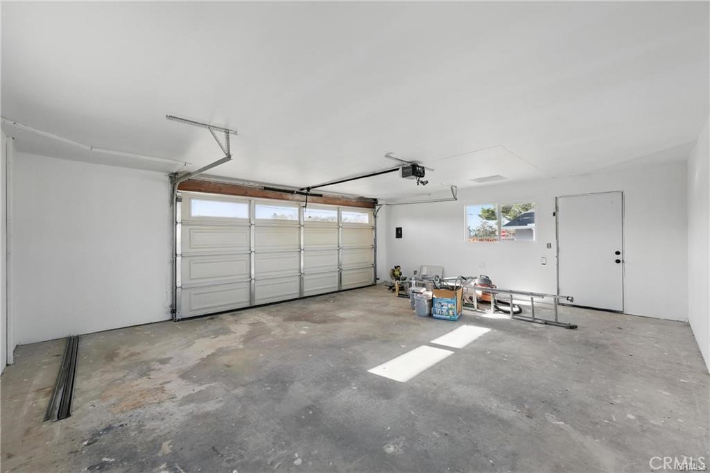 18431 Westlawn Property Photo 12