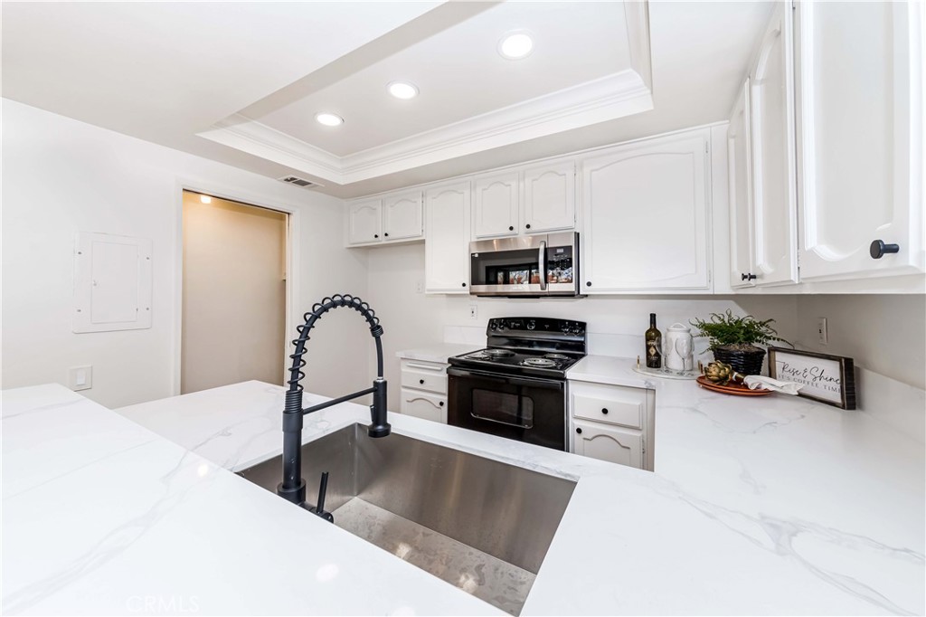 2301 Apricot Property Photo 12
