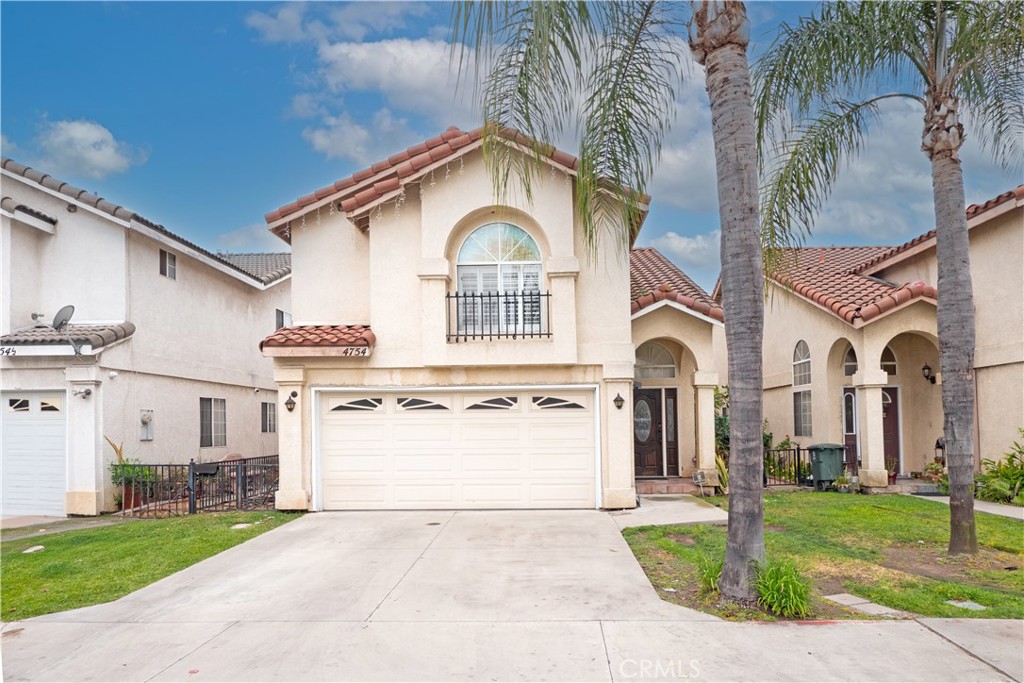 4754 Santa Ana Property Photo 1