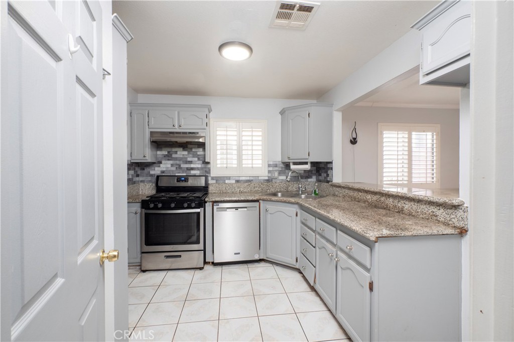 4754 Santa Ana Property Photo 5