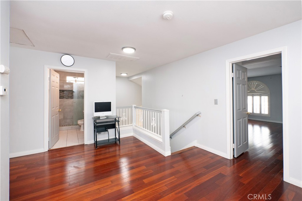 4754 Santa Ana Property Photo 13