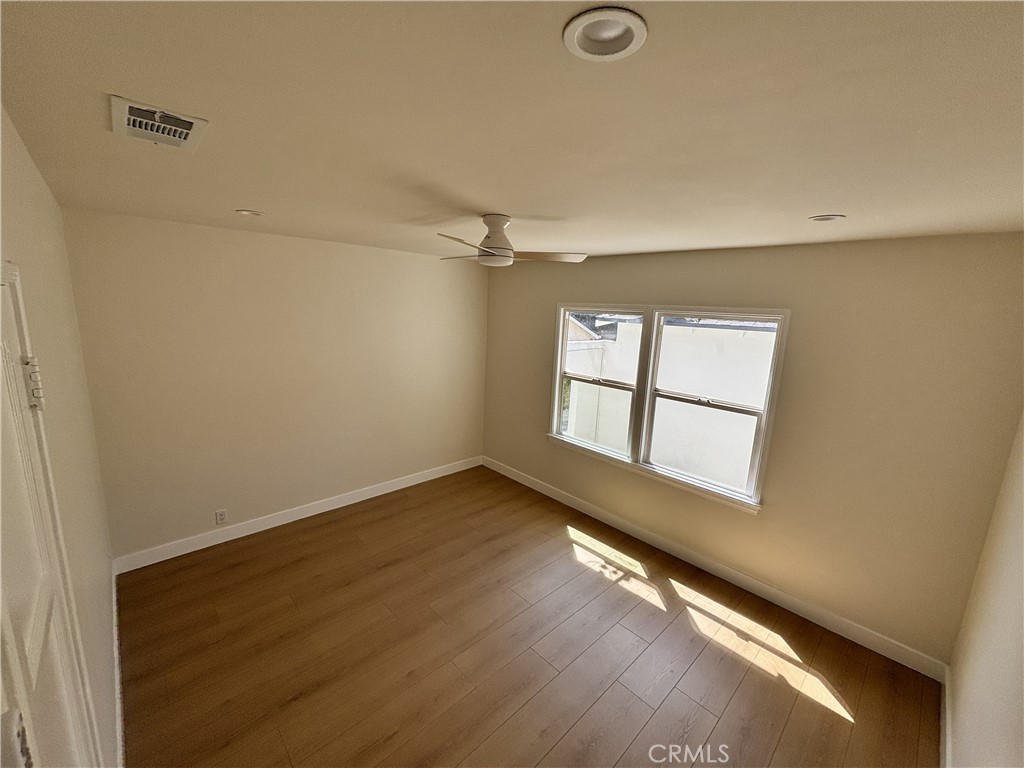 974 W 5th Property Photo 14