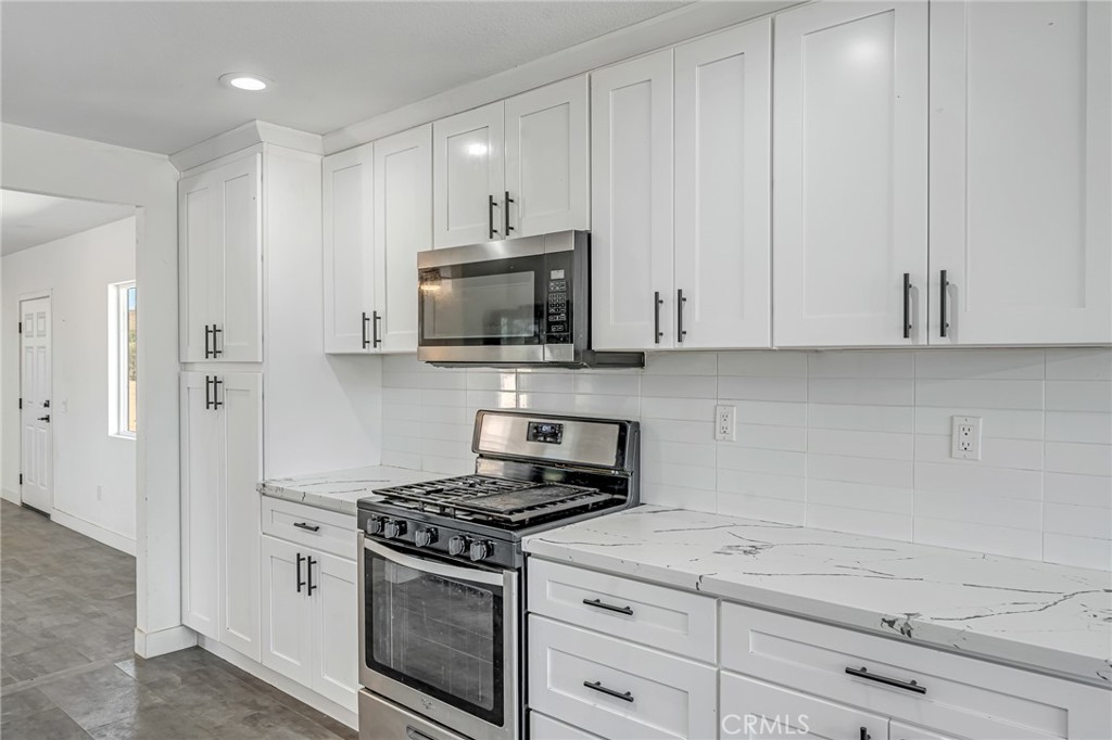 25811 Del Sol Property Photo 8
