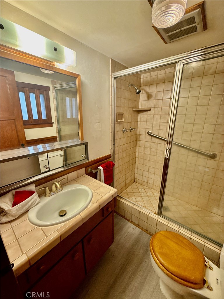 345 W Sherwood Property Photo 12