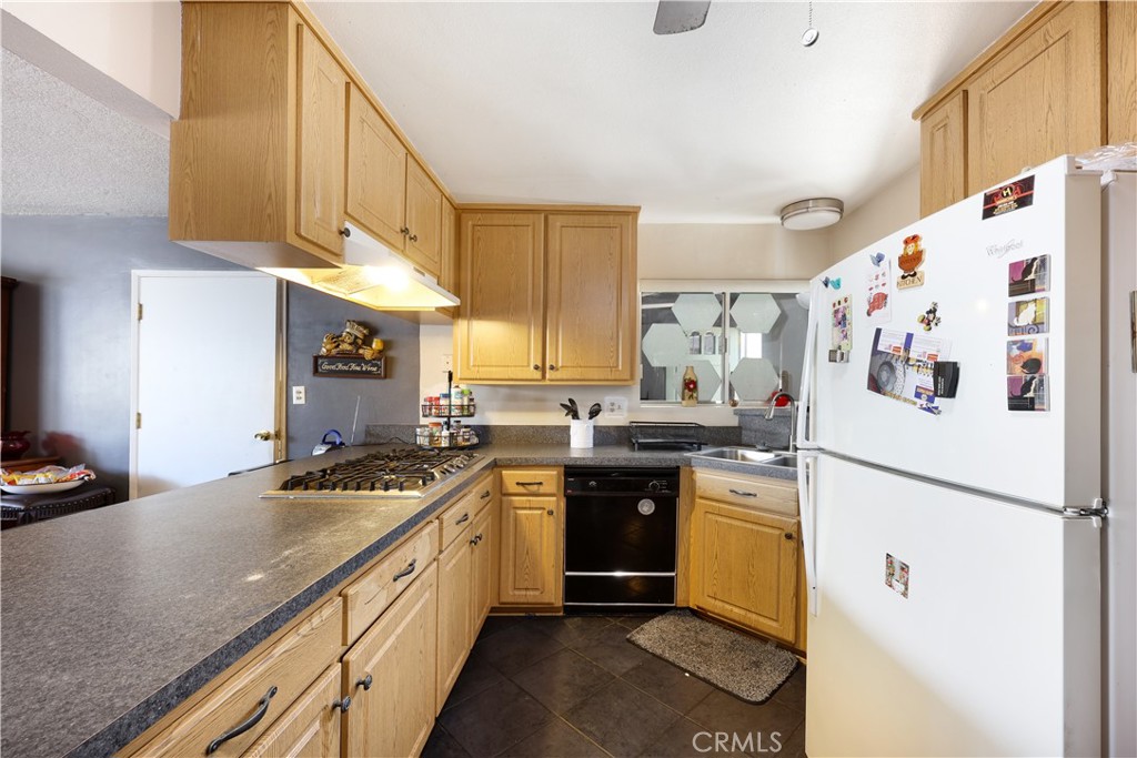 9016 Los Angeles Street Property Photo 8