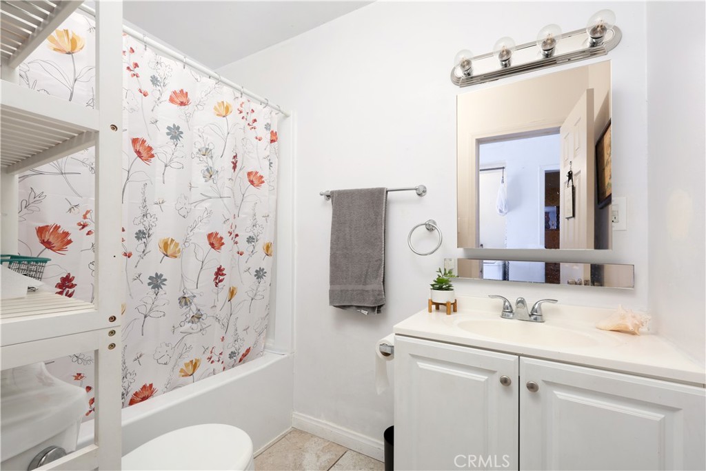 9016 Los Angeles Street Property Photo 20