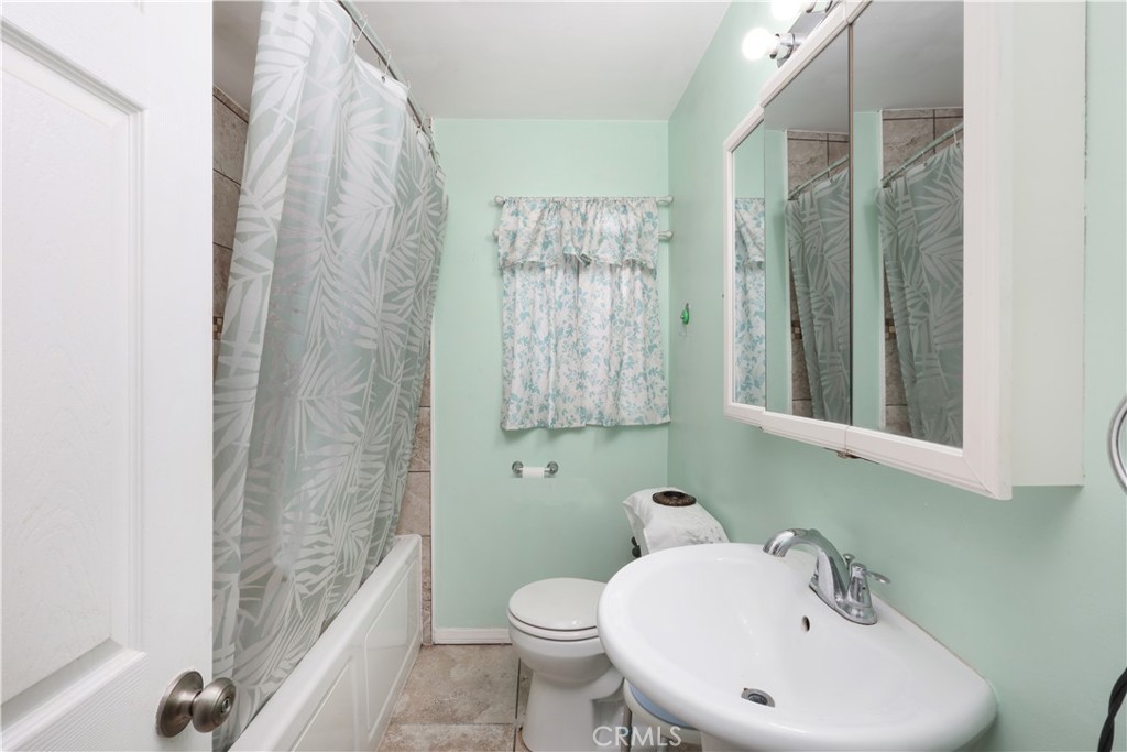 9016 Los Angeles Street Property Photo 25