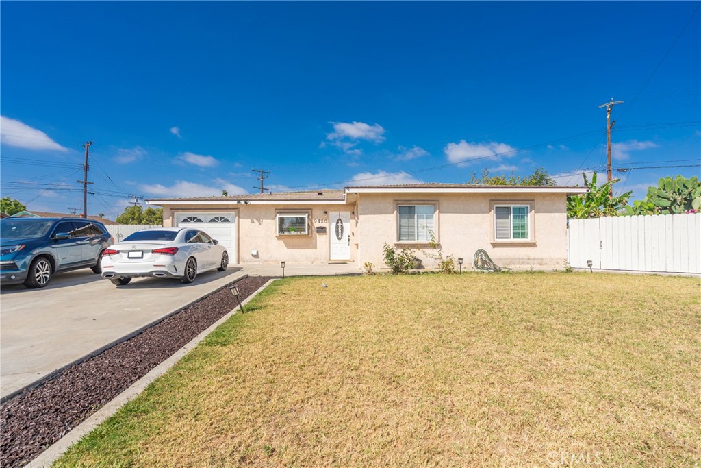 9426 Mirage Ave Property Photo 3