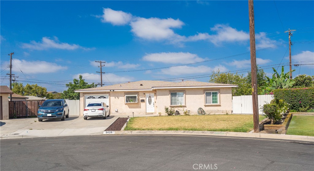 9426 Mirage Ave Property Photo 4