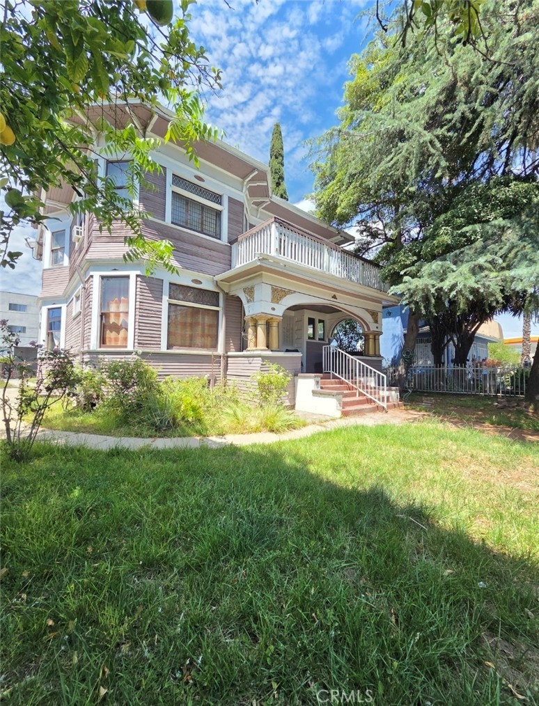 5115 N Figueroa Property Photo 1