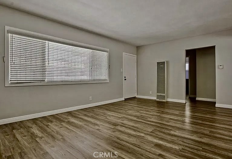 2535 W Imperial 5 Property Photo 8