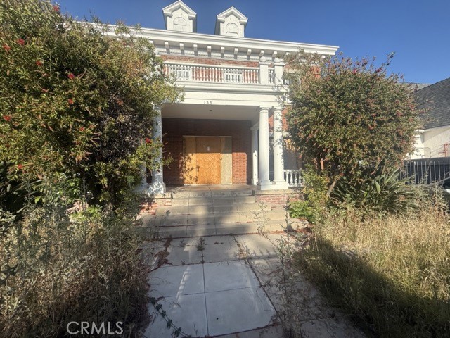 138 N Manhattan Property Photo 1