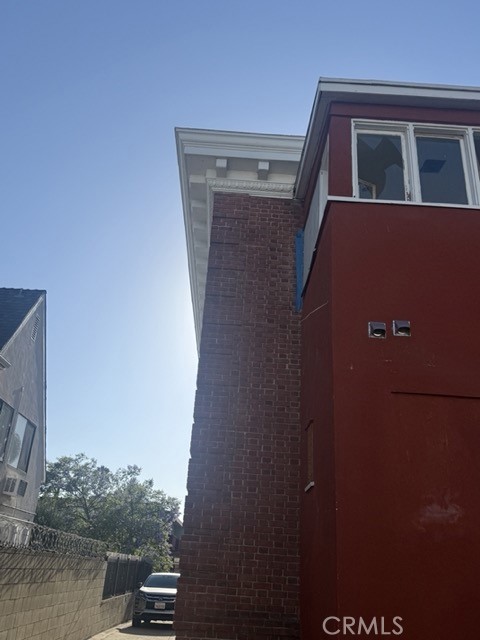 138 N Manhattan Property Photo 10