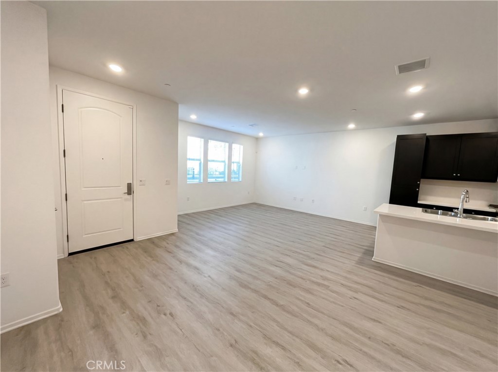 5628 Kate Way 3 Property Photo 4