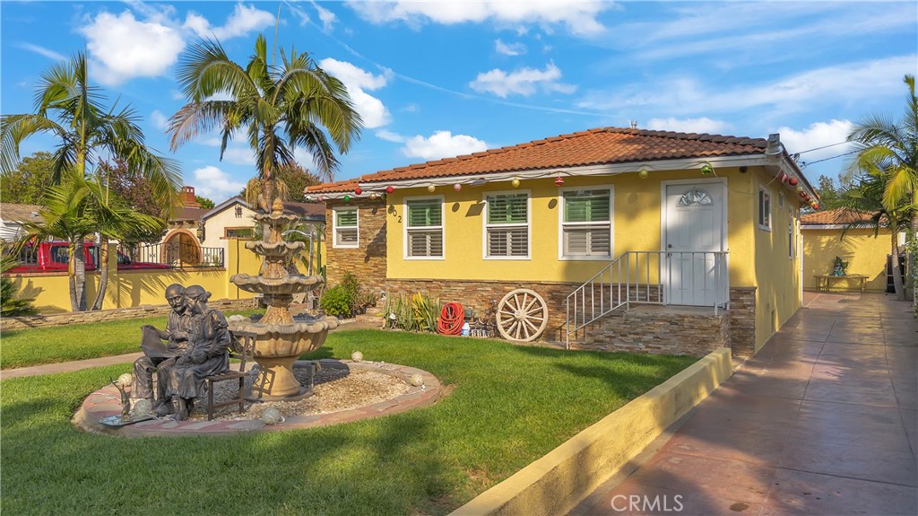 302 S Covina Blvd Property Photo