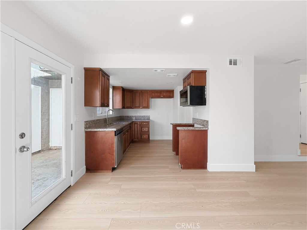 3600 Mountain Property Photo 4