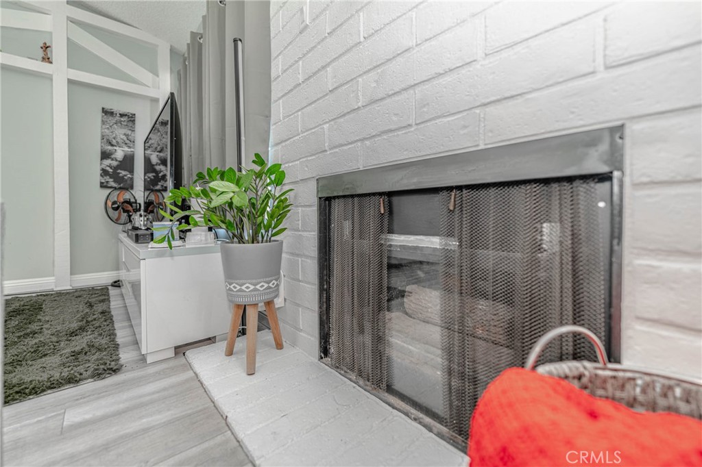 26212 Rainbow Glen Property Photo 14