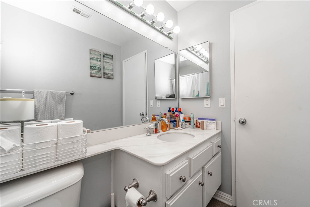 26212 Rainbow Glen Property Photo 21