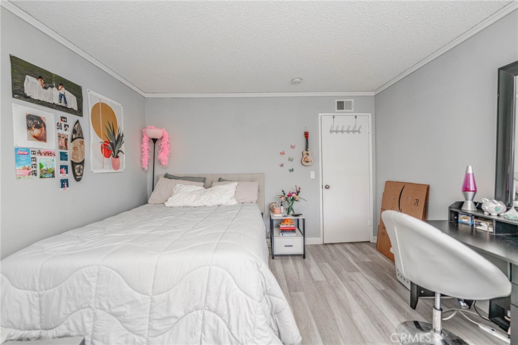 26212 Rainbow Glen Property Photo 23