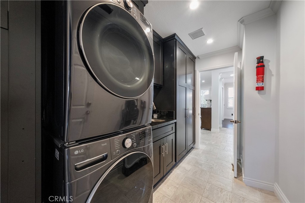 5530 Samantha Property Photo 30